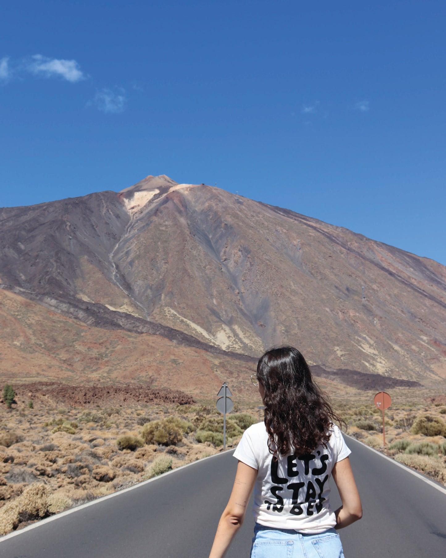 Camiseta 'LET'S STAY IN BED'