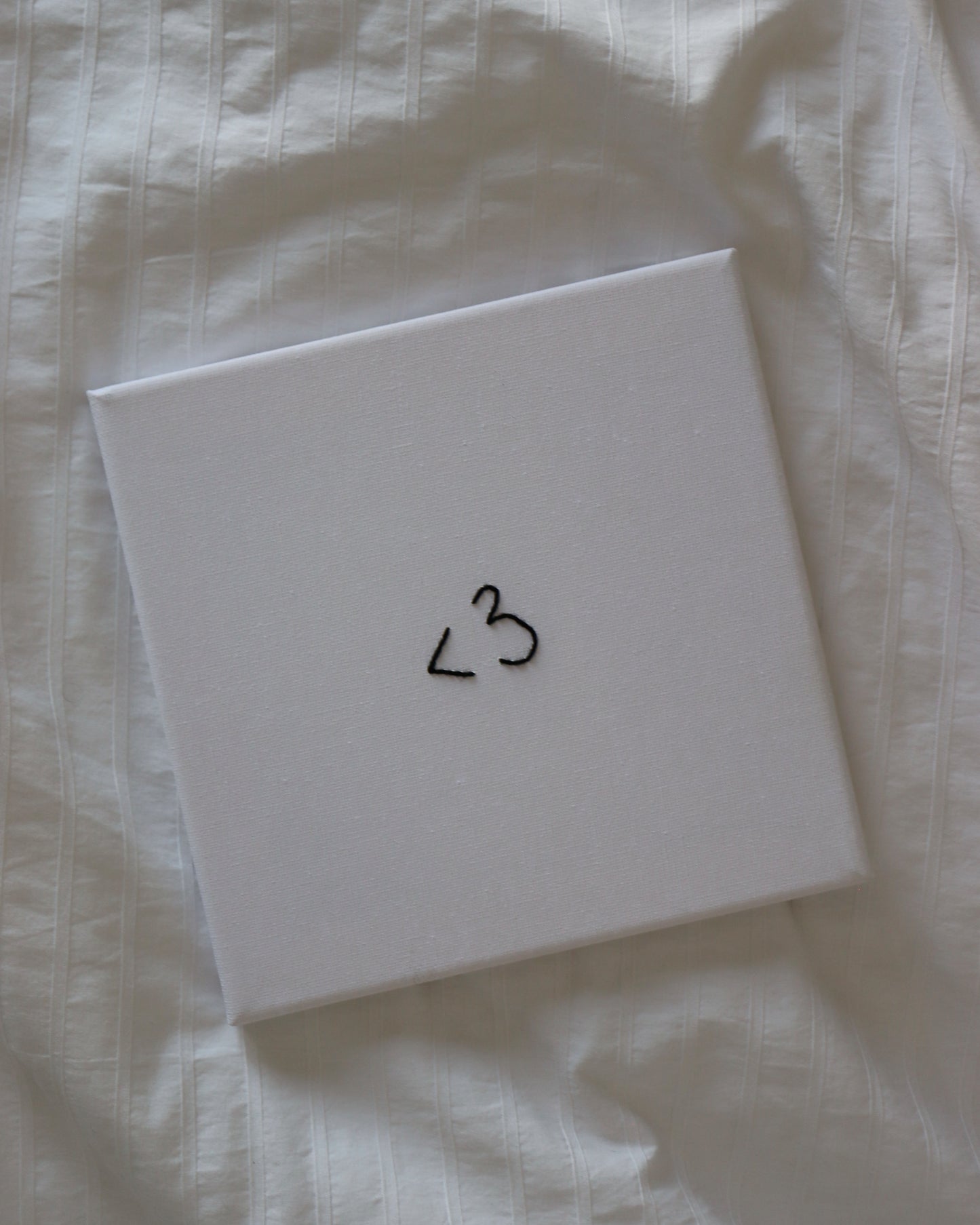 Lienzo bordado 'LEVANA'