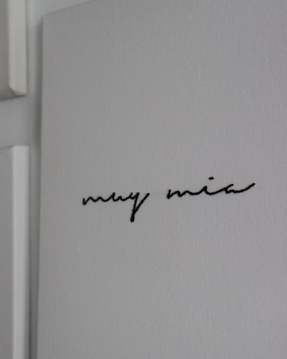 Lienzo bordado 'MIA'